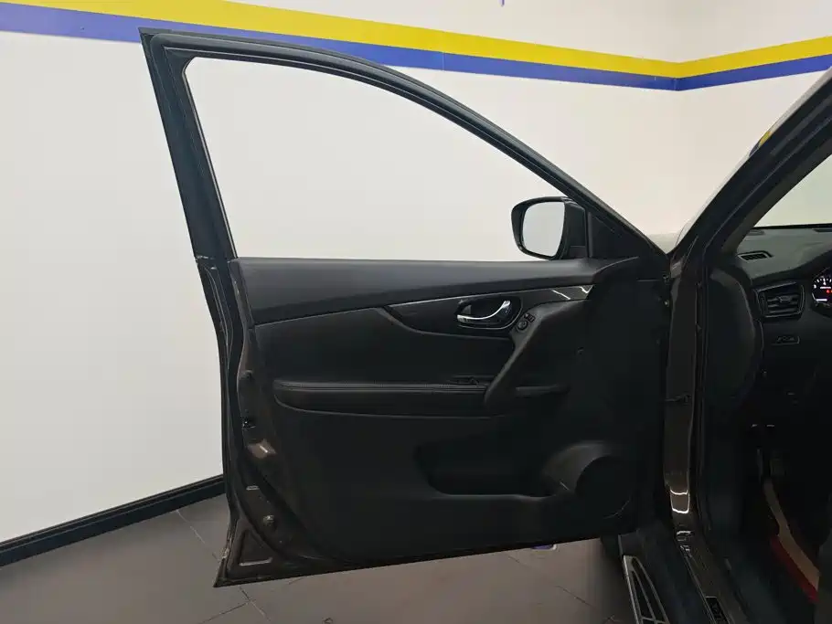 Nissan X-Trail — миниатюра 7