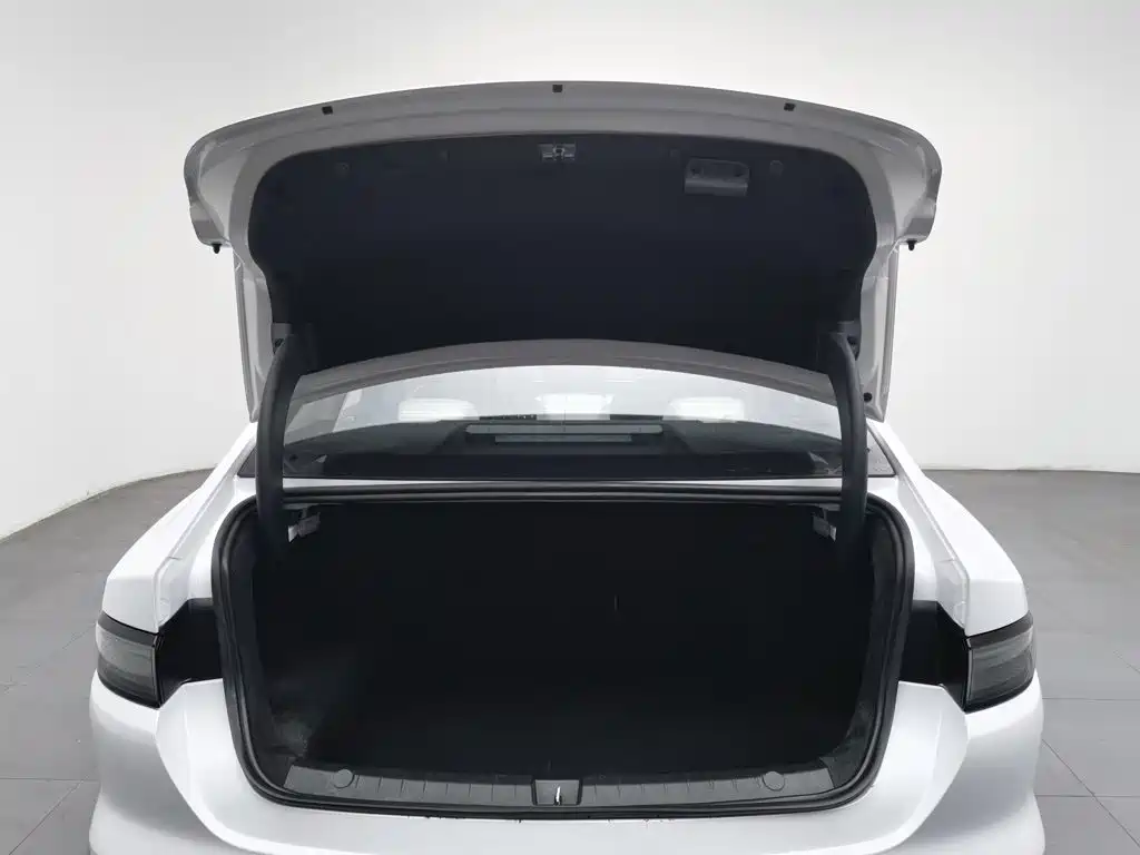 BYD Seal 05 DM-i — миниатюра 16