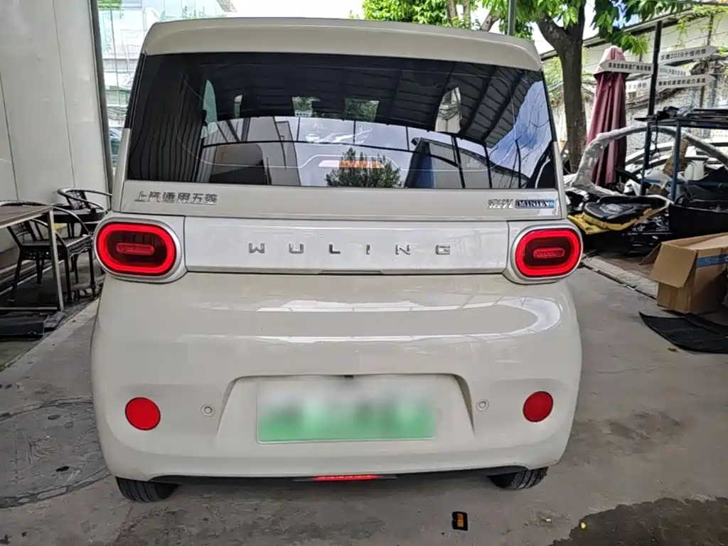 Wuling MINIEV — миниатюра 6