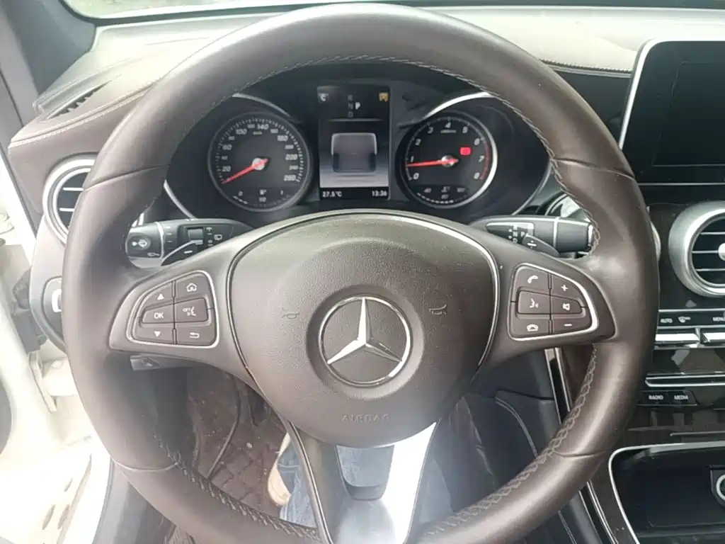 Mercedes-Benz GLC — миниатюра 11