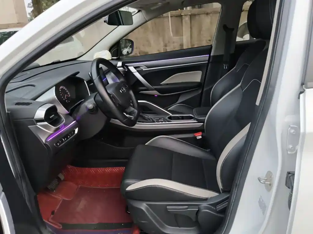 Geely Binyue — миниатюра 15