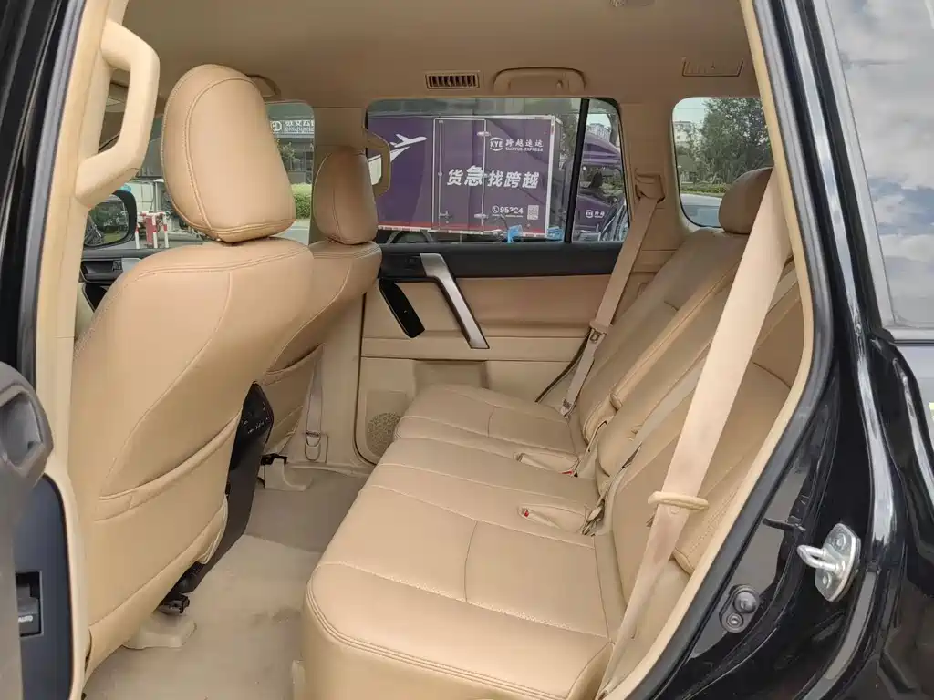Toyota Prado (Import) — миниатюра 6