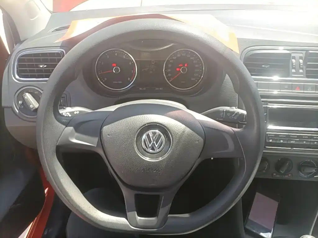 Volkswagen Polo — миниатюра 7