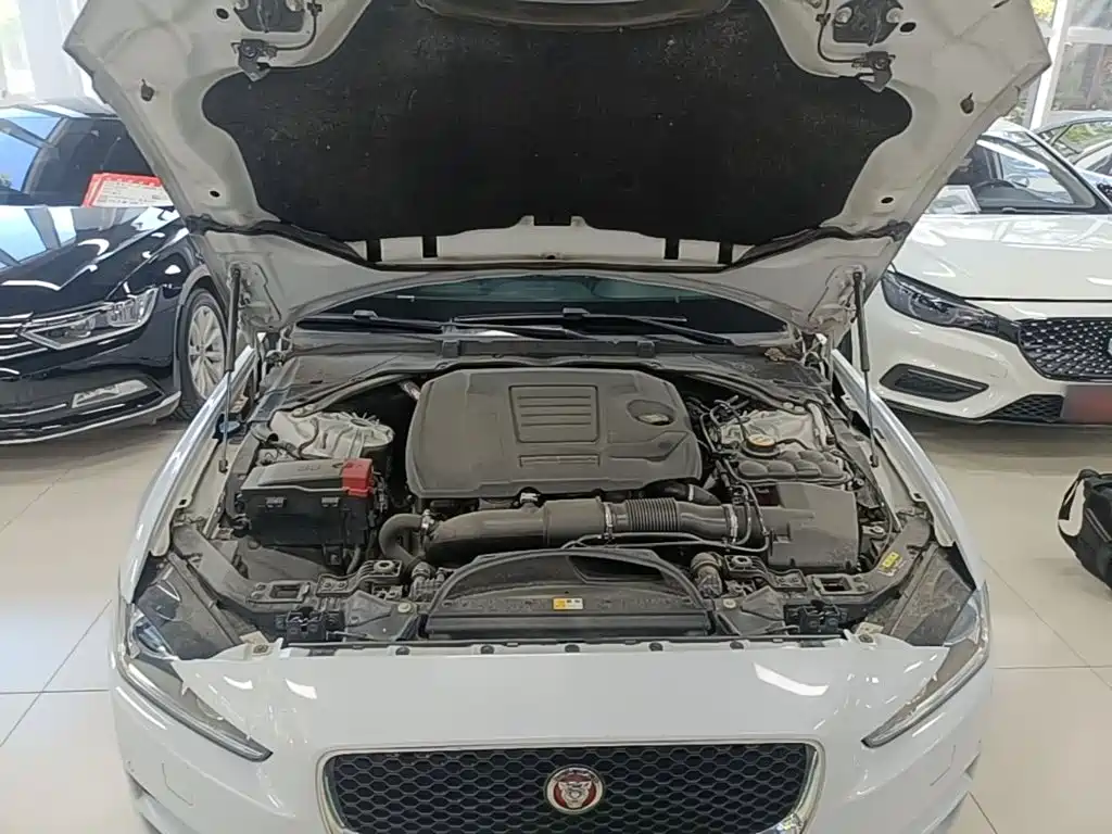 Jaguar XEL — миниатюра 20