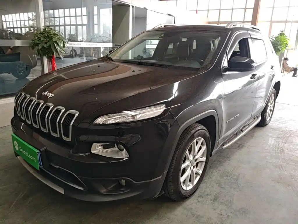 Jeep Cherokee — миниатюра 2