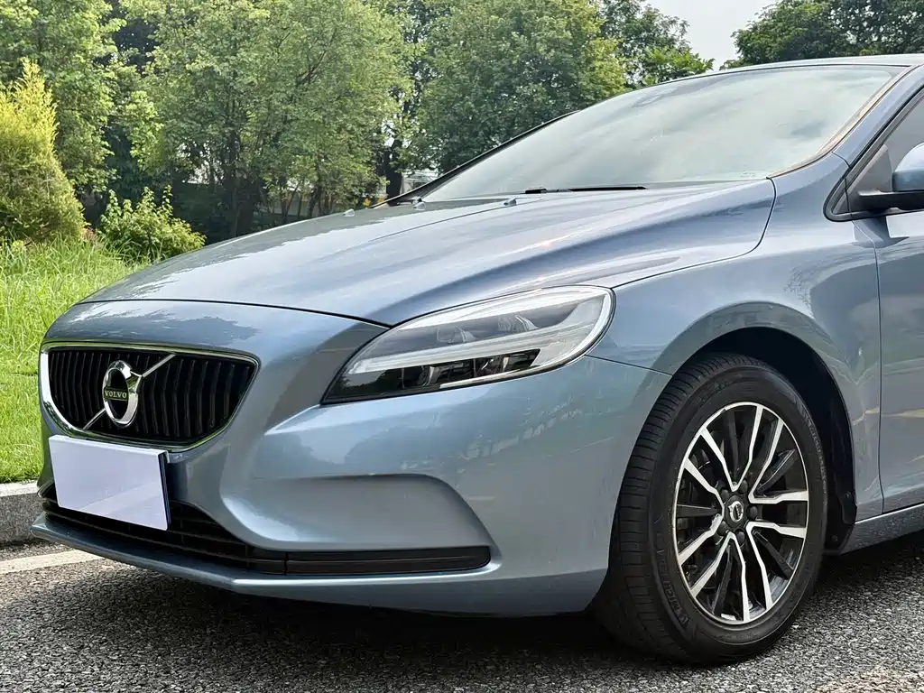 Volvo V40 — миниатюра 17