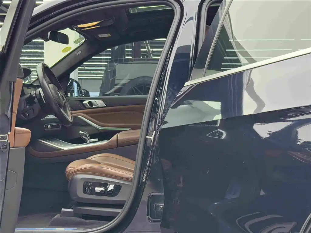 BMW X7 — миниатюра 8