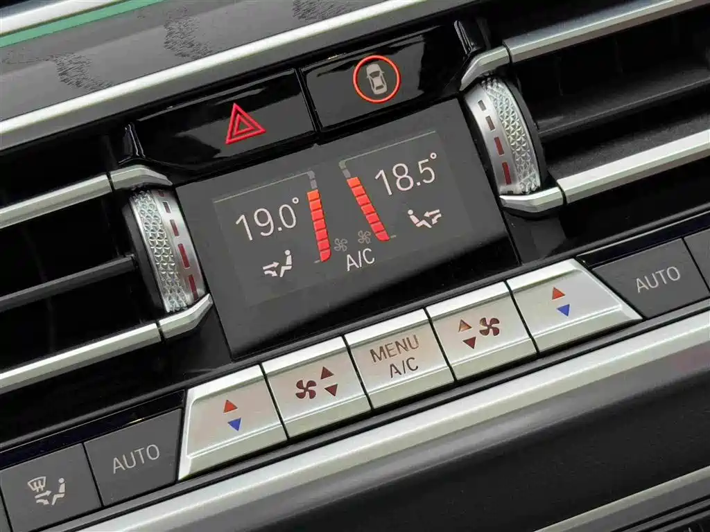BMW X7 — миниатюра 17