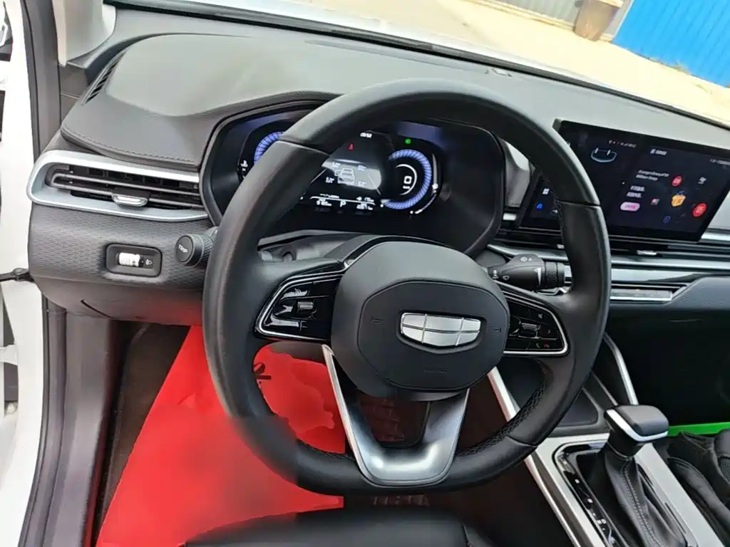 Geely Emgrand — миниатюра 11