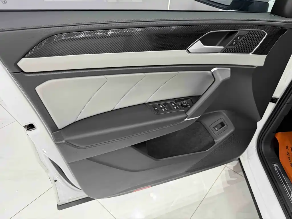 Volkswagen Tayron 2023 280TSI Luxury Plus