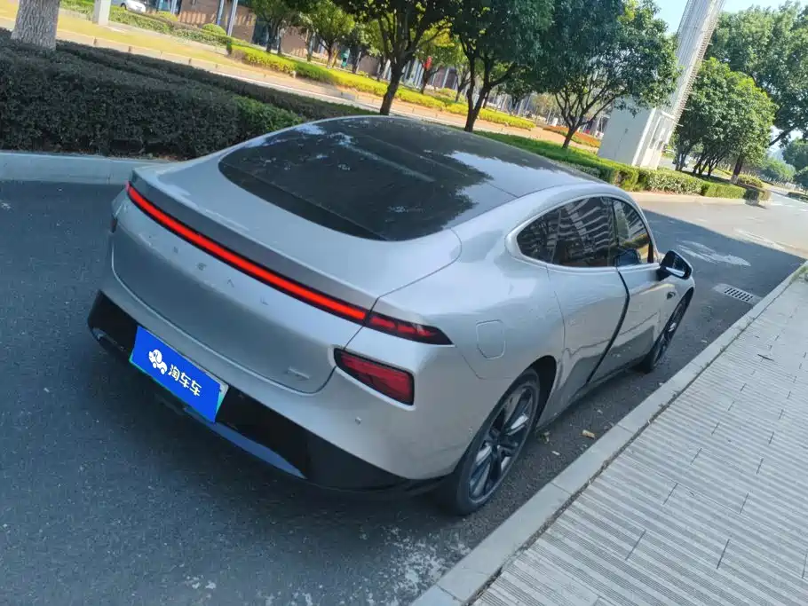 XPeng P7 — миниатюра 3