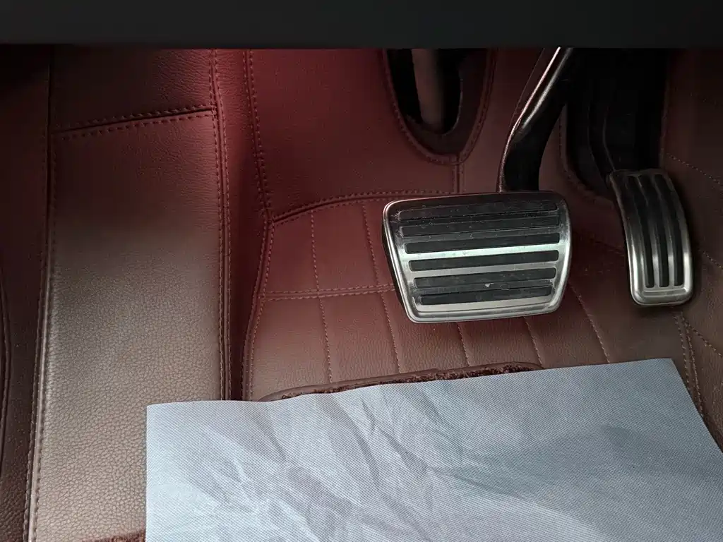 Porsche Cayenne — миниатюра 18
