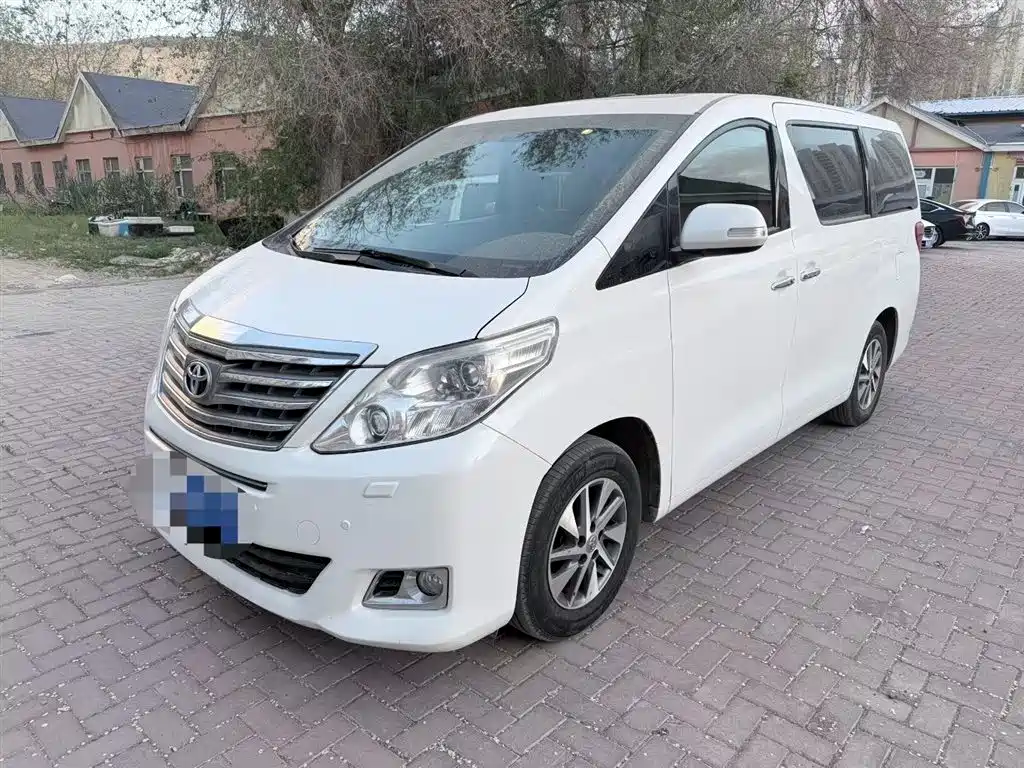 Toyota Alphard 2013