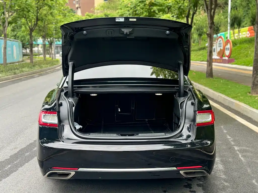 Lincoln Continental 2019 2.0T V