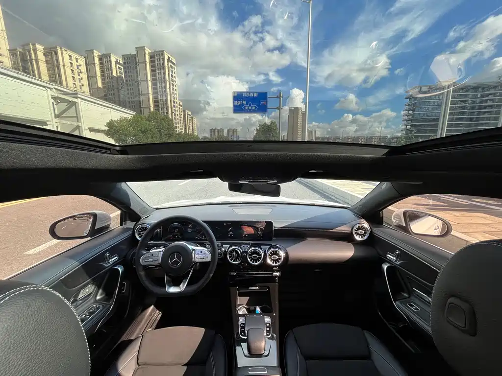 Mercedes-Benz A-Class — миниатюра 8
