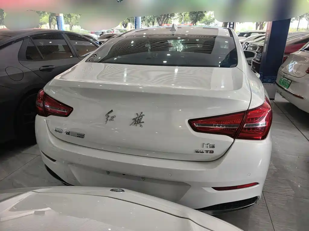 Hongqi Hongqi H5 — миниатюра 8