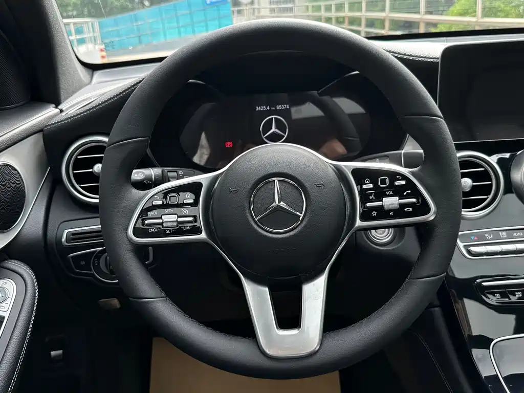 Mercedes-Benz GLC — миниатюра 6