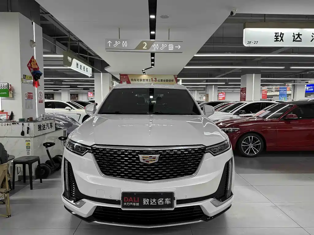 CADILLAC XT6