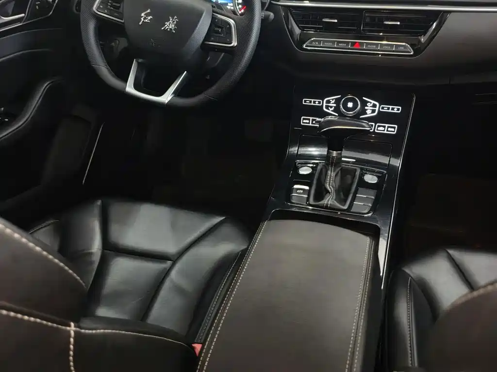 Hongqi Hongqi H5 — миниатюра 3