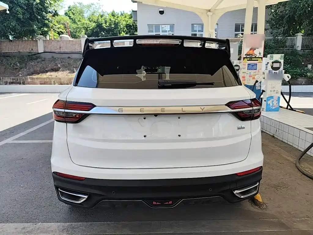 Geely Binyue — миниатюра 6