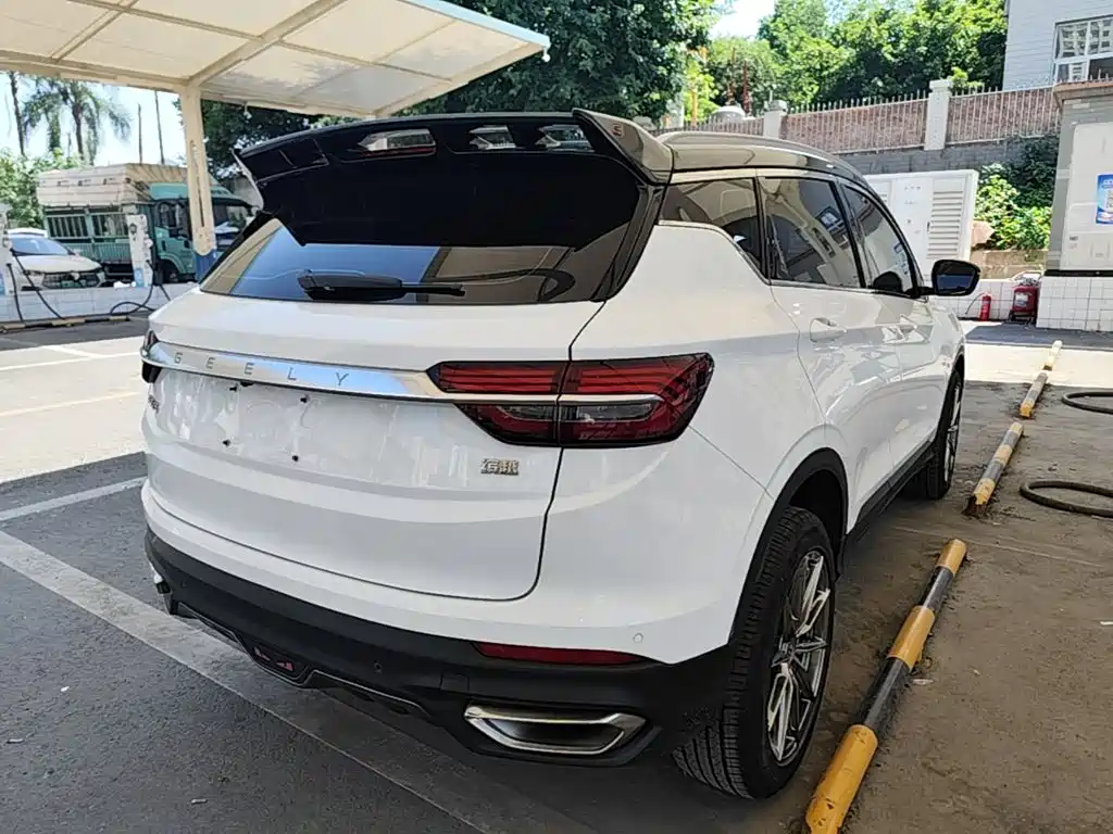 Geely Binyue — миниатюра 7