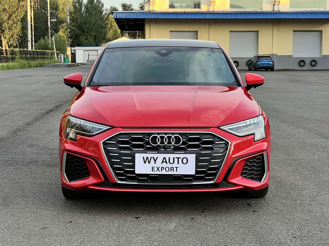 Audi A3 1.4 л 2022 г. красный/фиолетовый, пробег 38000 км