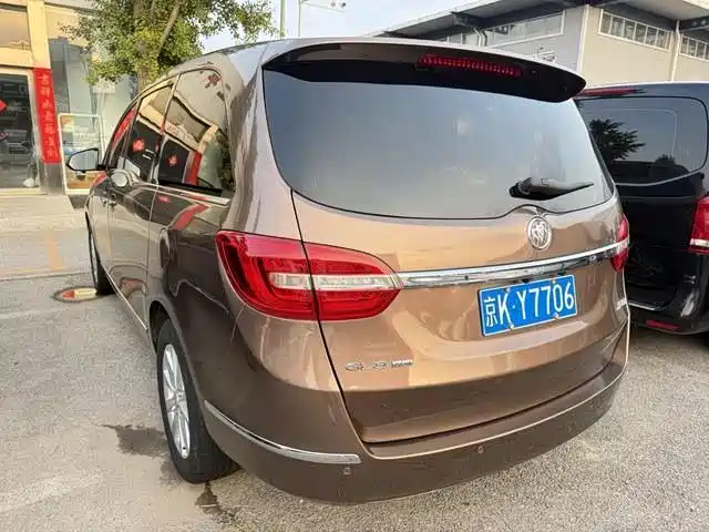 Buick GL8 — миниатюра 3