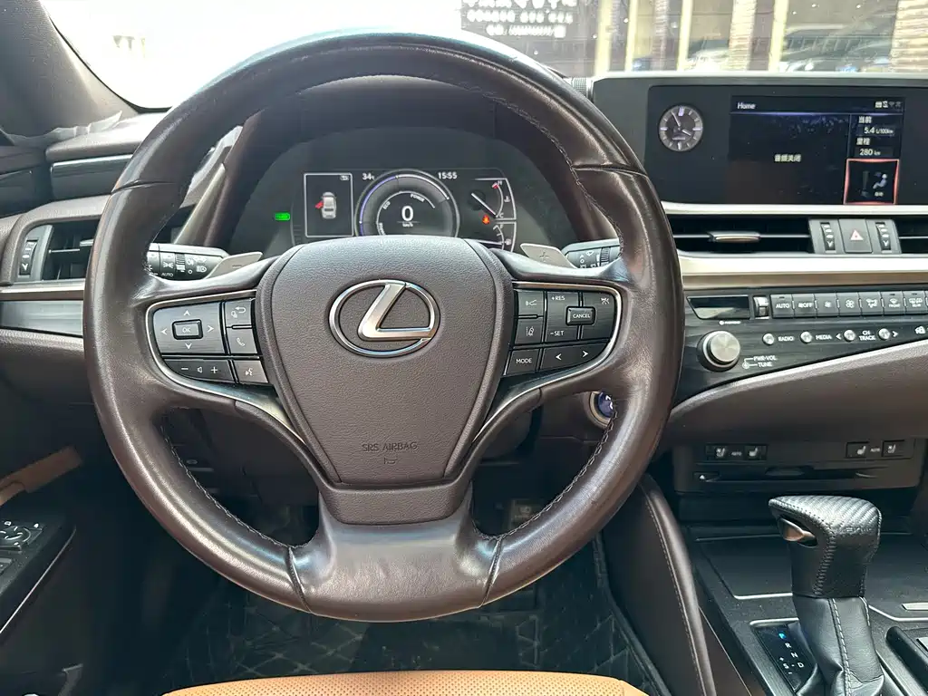 Lexus ES — миниатюра 11