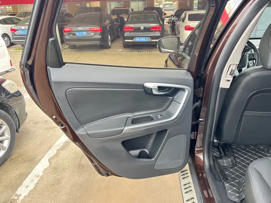 Volvo XC60 2017 T5 AWD