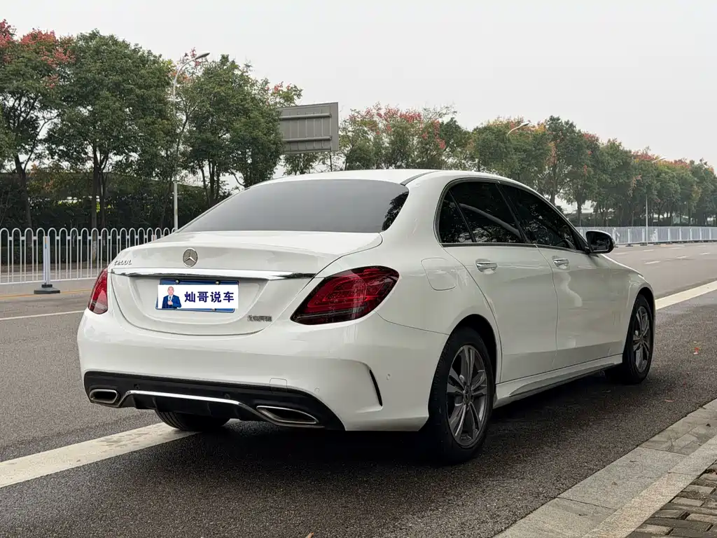 Mercedes-Benz C-Class — миниатюра 6