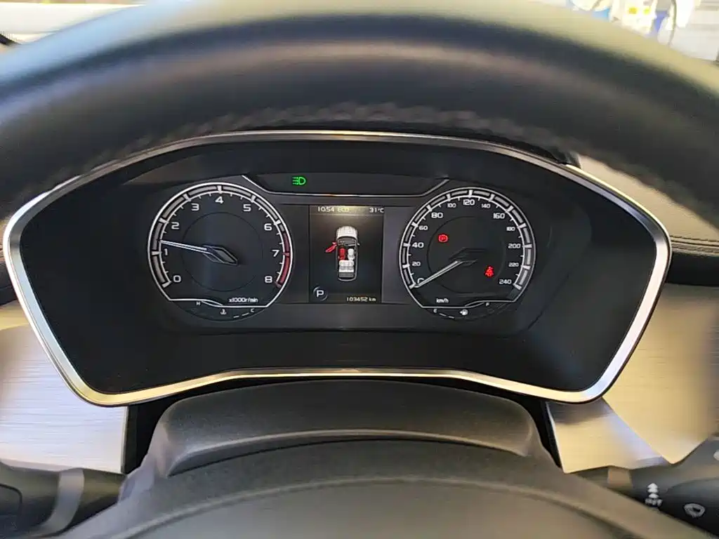 Geely Binyue — миниатюра 12