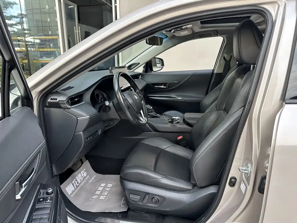 Toyota Venza 2022 2.0L CVT Luxury