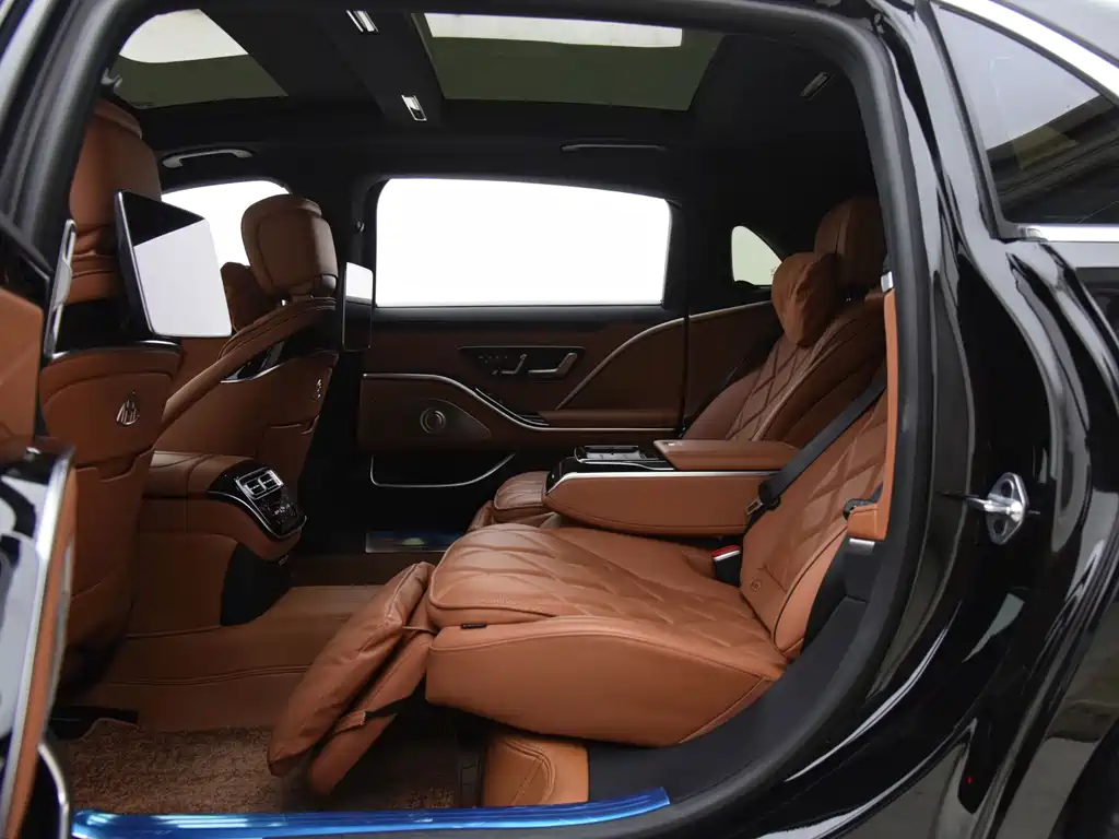 Mercedes-Benz S-Class — миниатюра 11