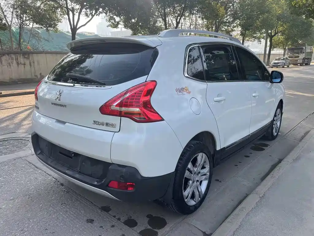 Peugeot 3008 2013 2.0L AT