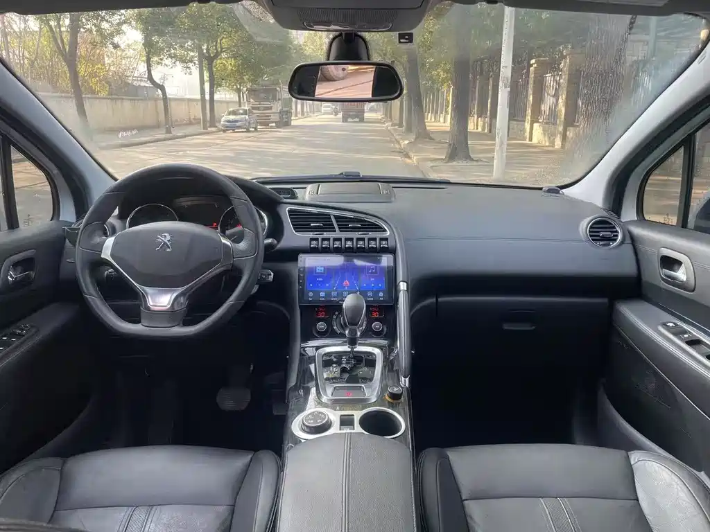 Peugeot 3008 2013 2.0L AT