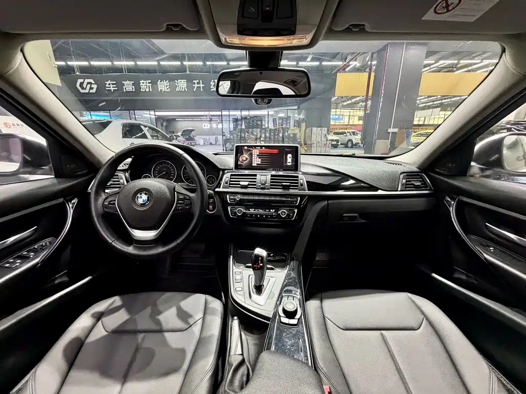 BMW 3 Series — миниатюра 10