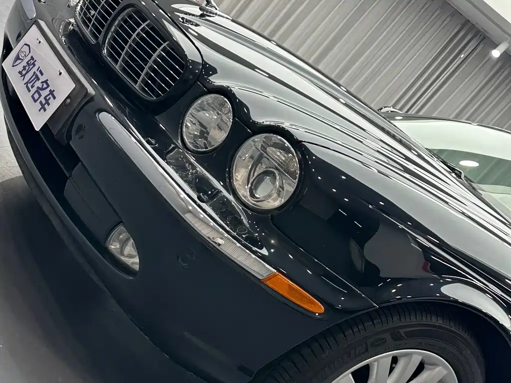 Jaguar XJ — миниатюра 36