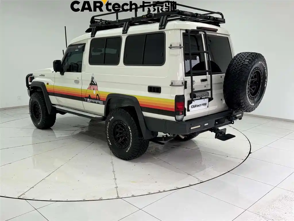 Toyota Land Cruiser LC78 2024 4.0L