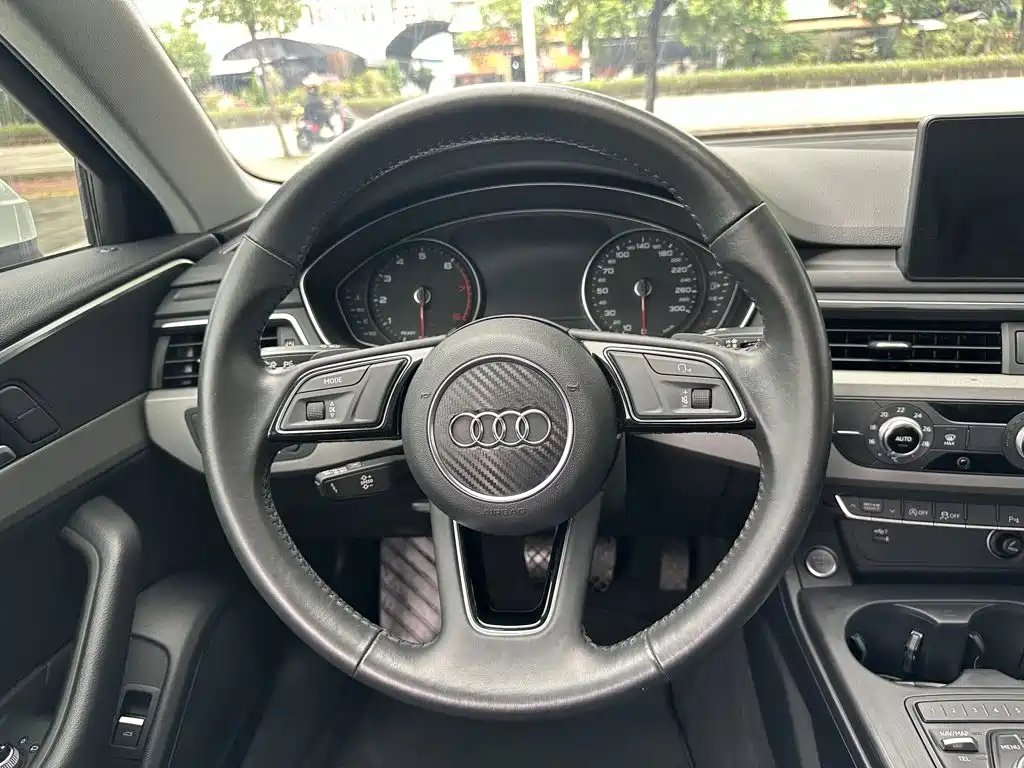 Audi A4L — миниатюра 3