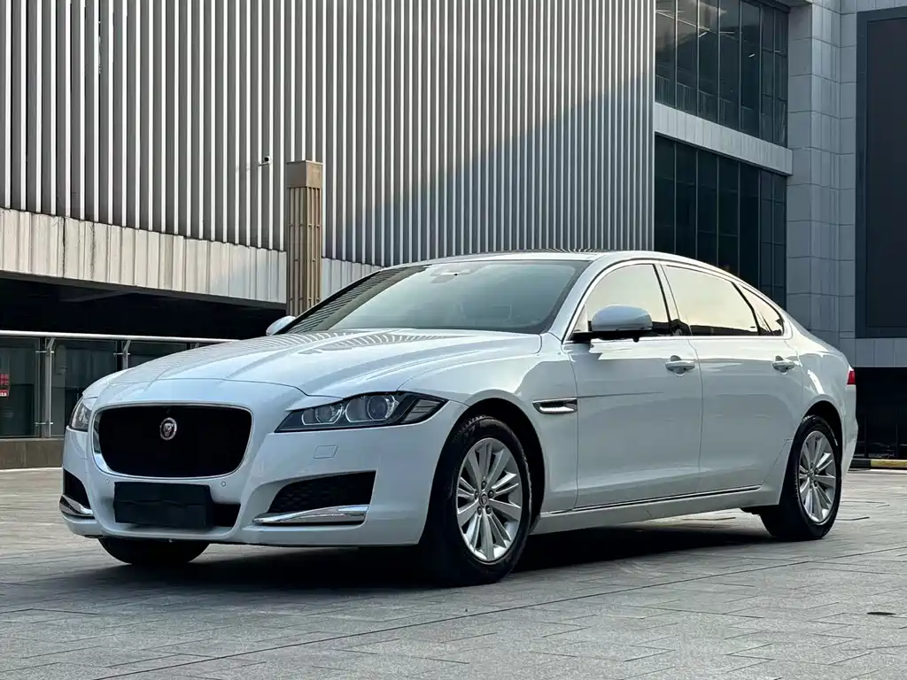 Jaguar XFL