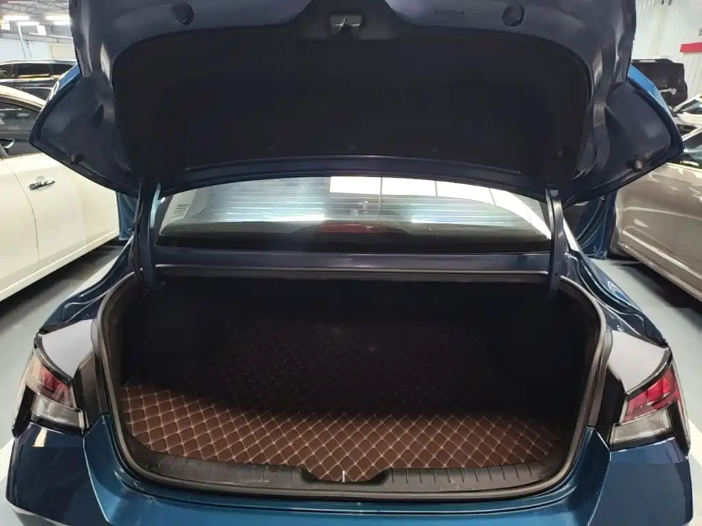 Hyundai Elantra — миниатюра 19