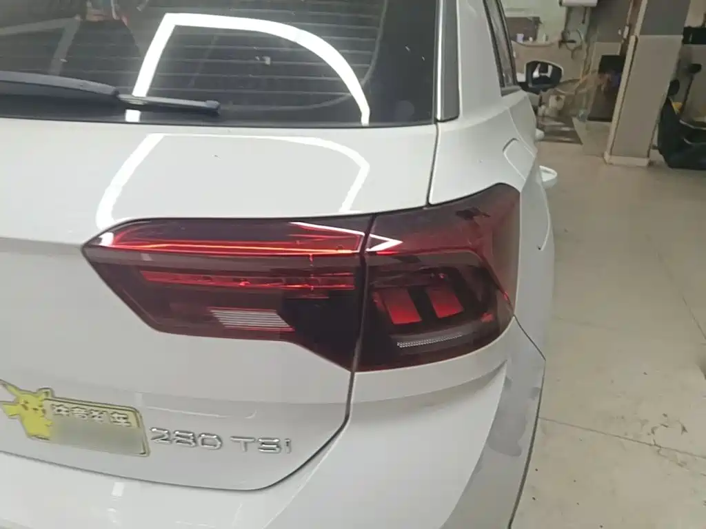 Volkswagen T-Roc — миниатюра 8