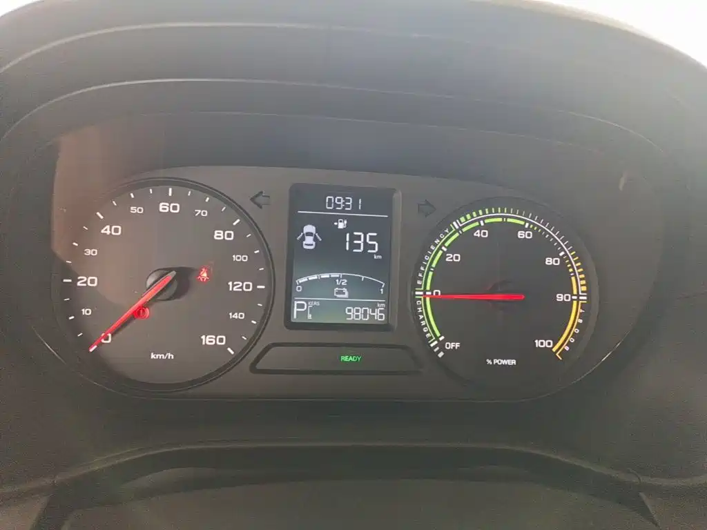 Roewe Clever — миниатюра 12