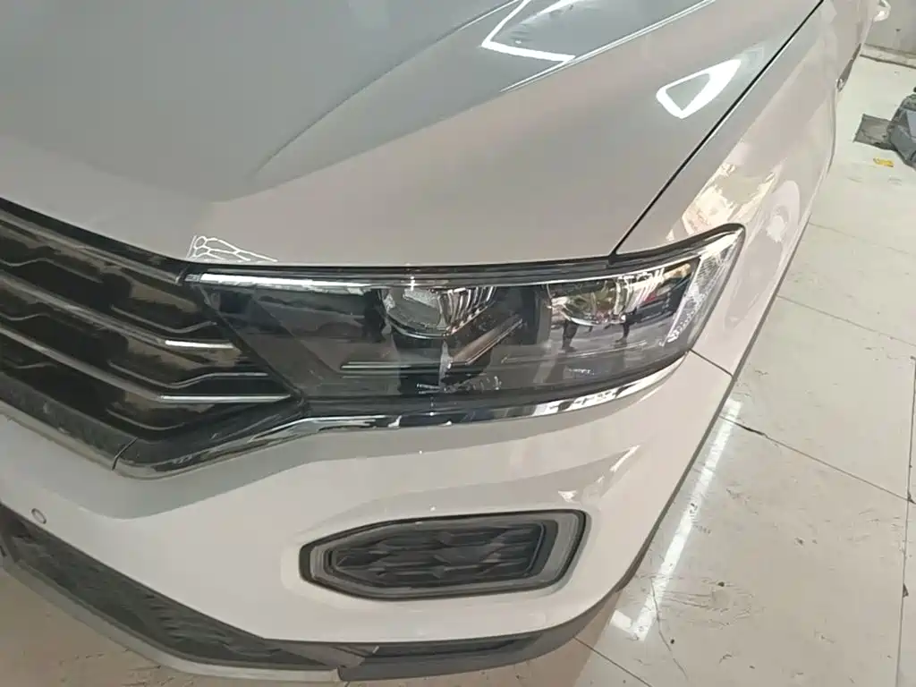Volkswagen T-Roc — миниатюра 24