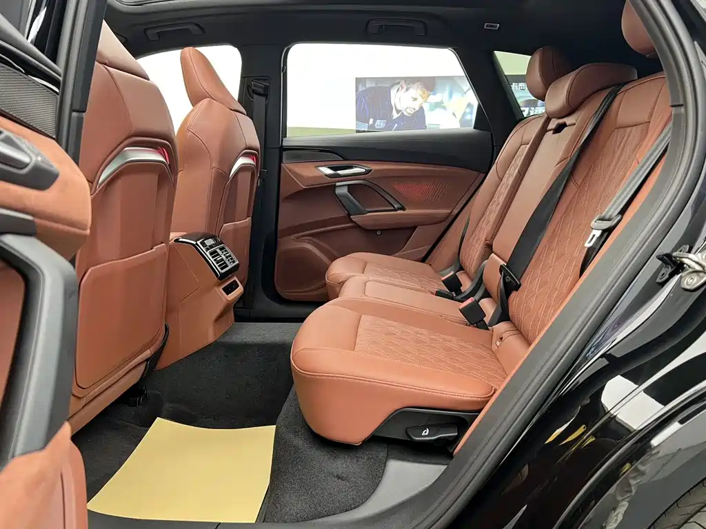 Audi Q5L — миниатюра 32