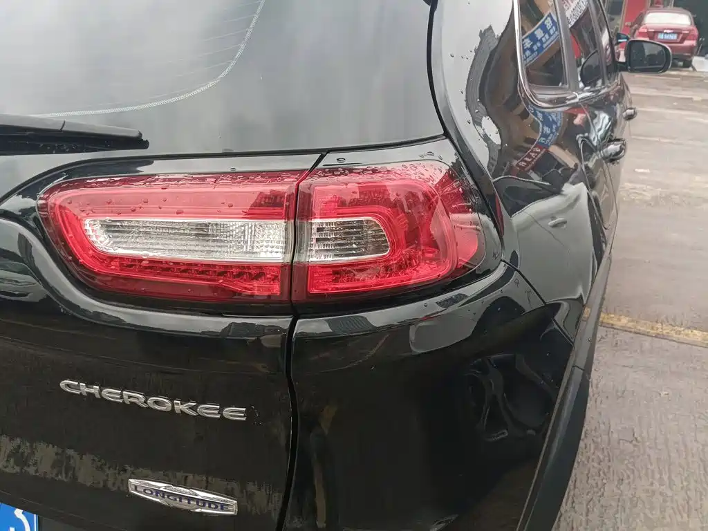 Jeep Cherokee — миниатюра 24
