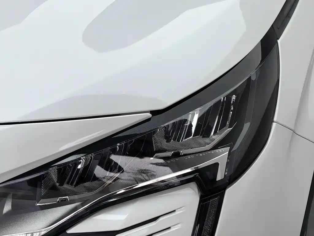 Peugeot 4008 — миниатюра 7