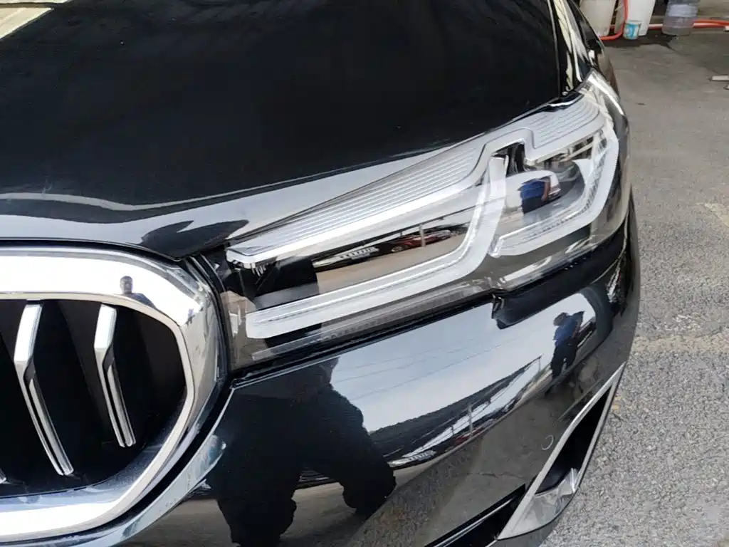 BMW 5 Series New Energy — миниатюра 24