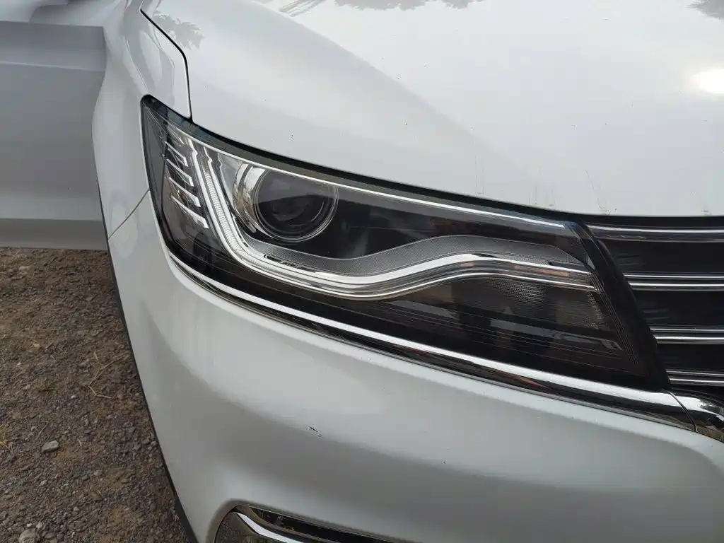 Roewe RX5 — миниатюра 7