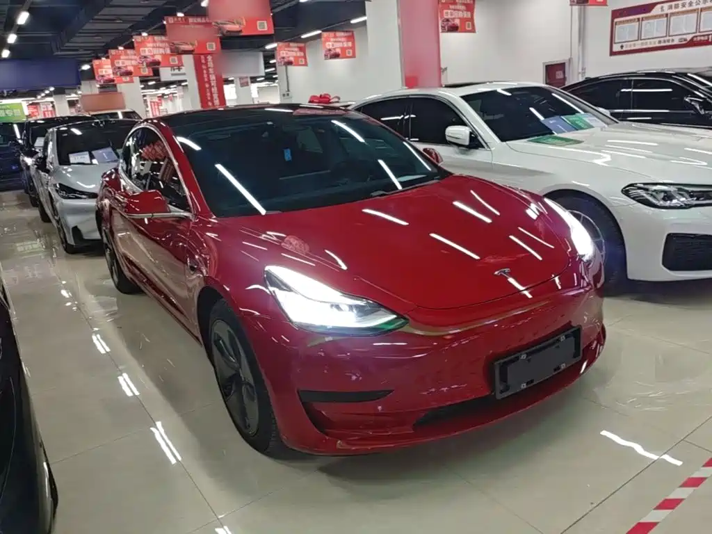 Tesla Model 3 — миниатюра 4